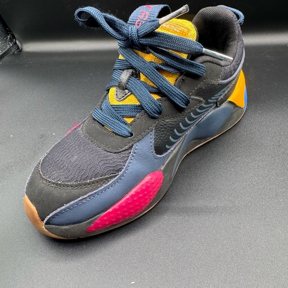 Puma Black and Blue Sneakers Dynamic Design - Picture 2 of 14